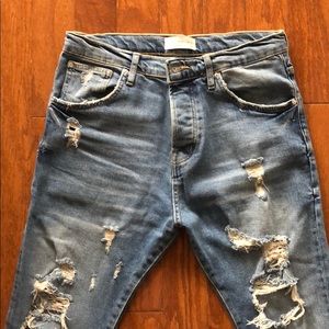 Men’s - Zara Light Distressed Denim - w/ Zip Leg